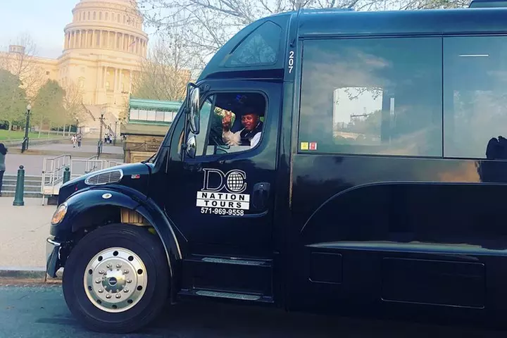 DC Night Tour With Magic LED- Pick Up/Drop, Snacks, LED Bracelets