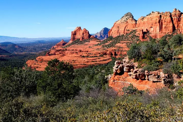 PRIVATE Sedona Jeep Tour 4X4 Hummer On-Road - Sedona Highlights - Primary Image