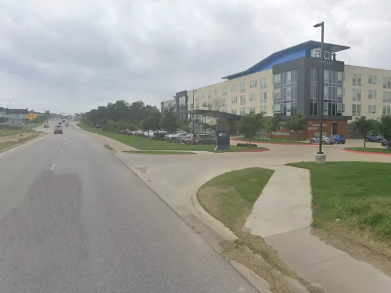 Parking at Aloft Hotel Austin Airport Lot AUS - Primary Image