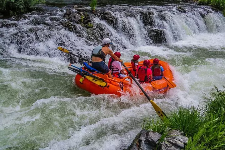 Nugget Falls class IV Half-Day Rafting on The Rogue River