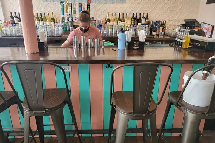 Newport Walking Food And History Tour