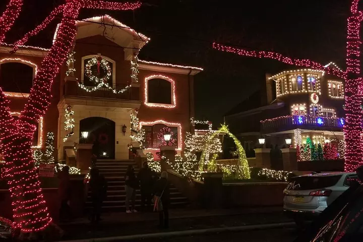 Christmas Lights Tour of Dyker Heights Brooklyn