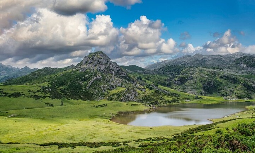 Image 4: Excursión a los Lagos y Covadonga desde Cangas de Onís