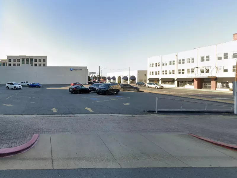 Parking at Lot 1105