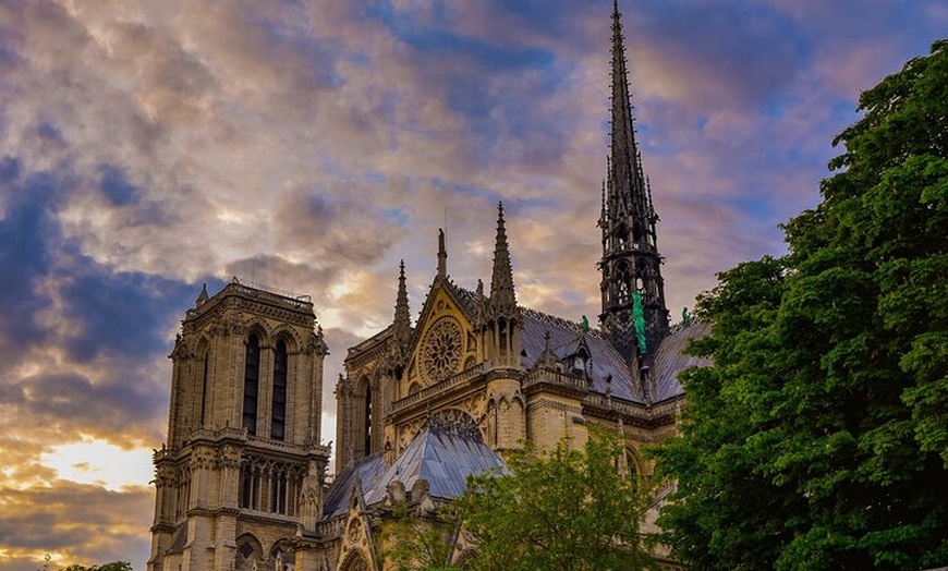 Image 1: Au coeur de Paris Sainte Chapelle à Notre Dame