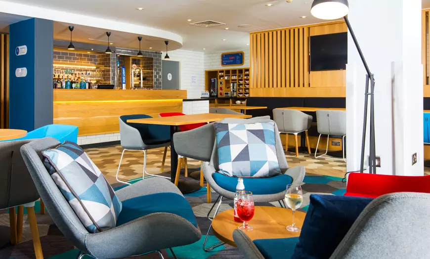 Image 9: ✈ REGNO UNITO | Londra - Holiday Inn Express London - Hammersmith, ...