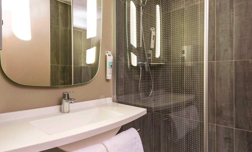 Image 35: ✈ ÎLE-DE-FRANCE | Paryż - Ibis Paris Alesia Montparnasse 3*, 1 nocy...