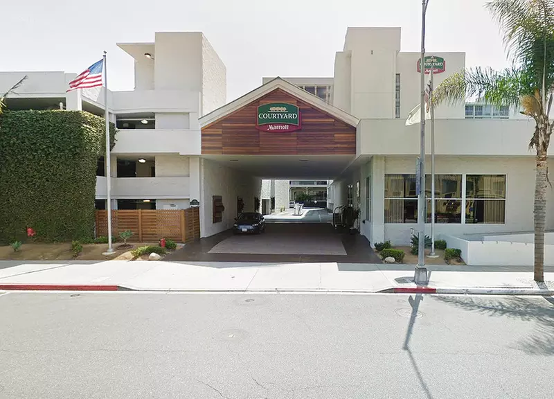 Parking at Courtyard by Marriott Long Beach - Valet Egress