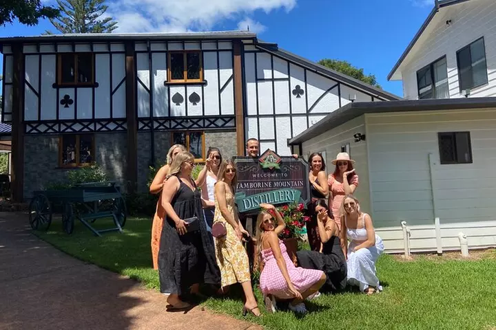 Mount Tamborine Deluxe Wine Tasting with Two Course Lunch