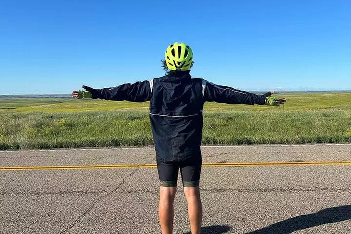 Unforgettable Small Group Biking Tours from Chicago to Milwaukee
