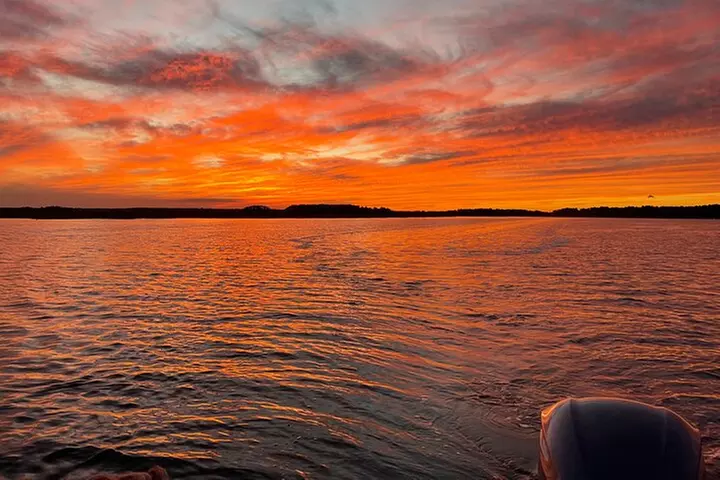 2-HR Private Hilton Head Sunset Cruise – Dolphin & Coastal Views