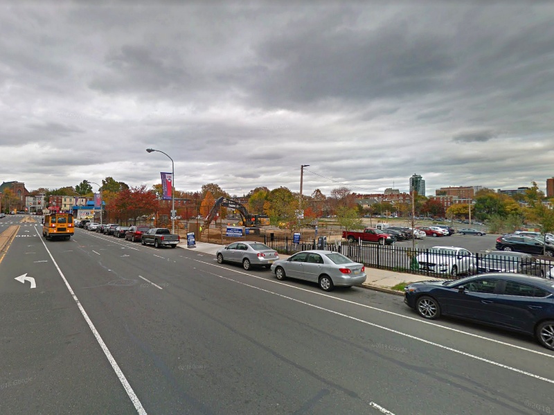 Parking at 225 N. 38th St. Lot