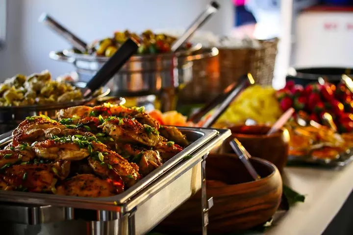 Maui Sunset Dinner Cruise - A Hawaiian Hula Experience