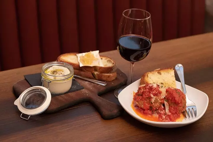 Vino! Vino! Little Italy Wine Tasting Walking Tour