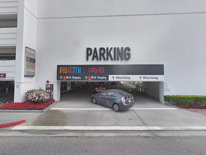 Parking at Fig at 7th Garage