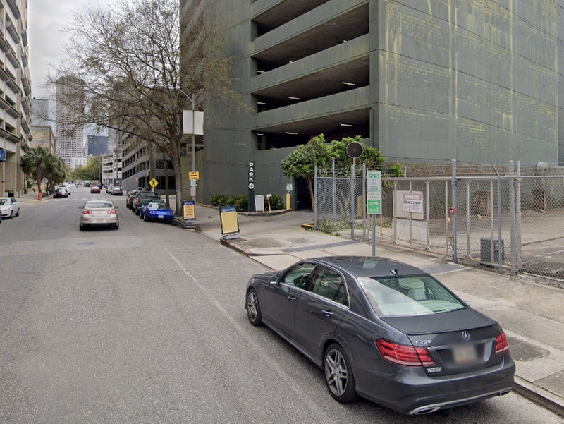 Parking at 1615 Poydras St. Garage
