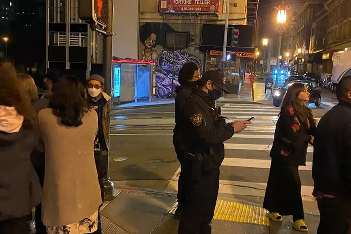 Ultimate Night Tour of San Francisco with Sightseeing Shuttle