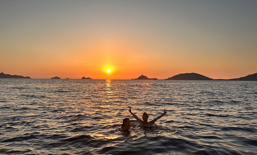 Image 21: Croisière bateau au Coucher du Soleil avec Apéritif aux îles sangui...