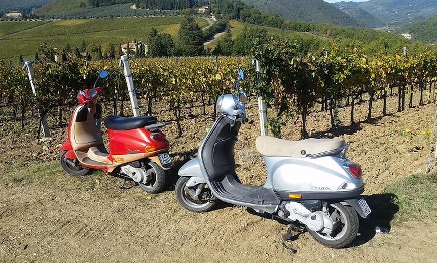 Image 2: Toscana in Vespa tour