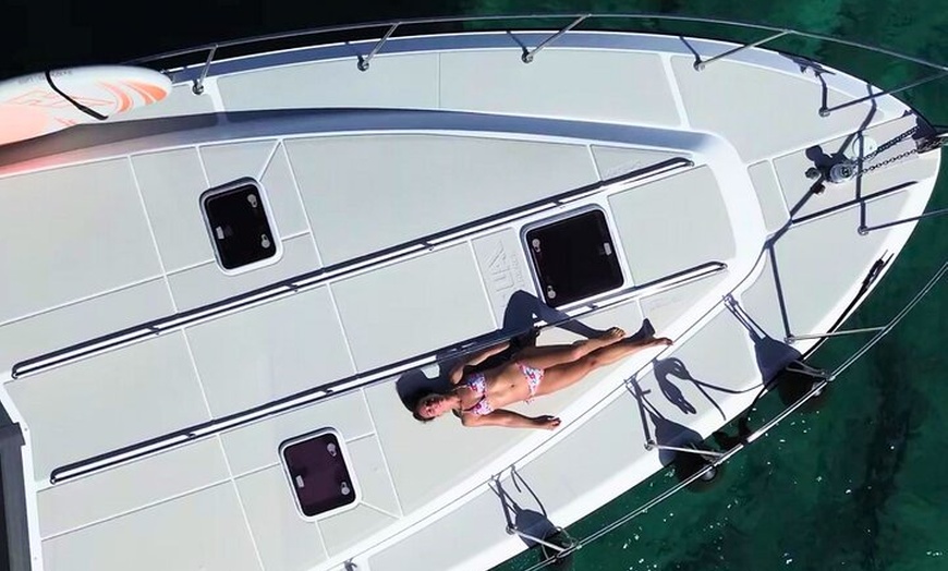 Image 9: Yate Privado con Barbacoa Gourmet y Atardecer