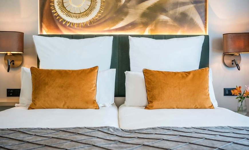 Image 27: ✈ SPANIEN | Barcelona - Leonardo Royal Hotel Barcelona Fira 4*, 2 N...