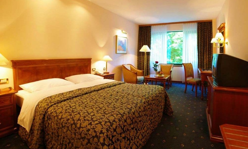 Image 1: ✈ CROATIE | Zagreb - AS Hotel 4* - City break