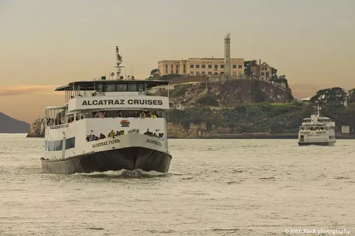 Alcatraz & Fisherman's Wharf Tour + Cruise & Skystar Options