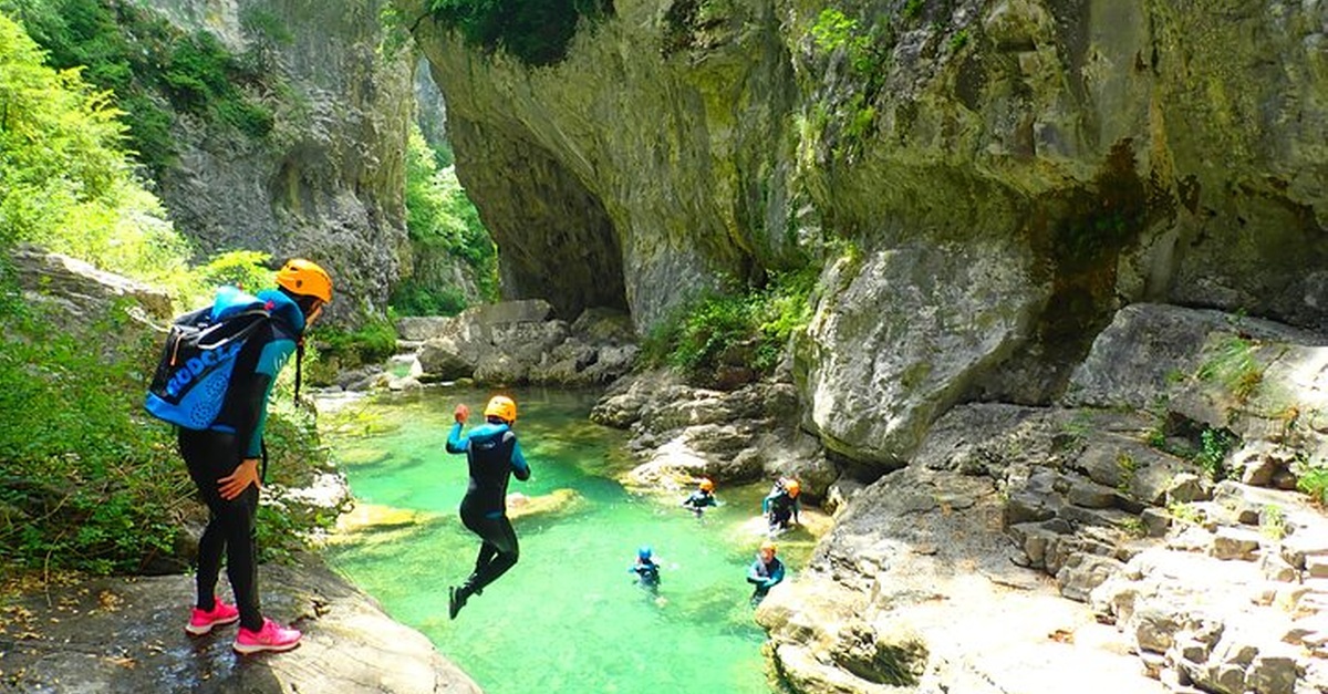Actividad de canyoning en Ordesa desde Zaragoza