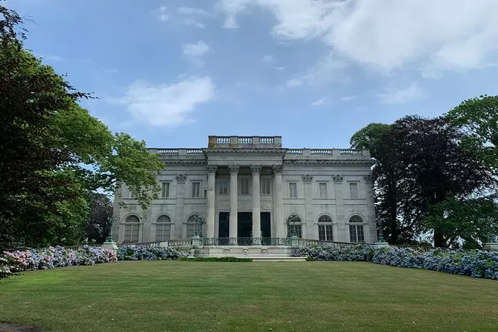 Ocean Drive Historic District: A Newport Self-Guided Driving Tour