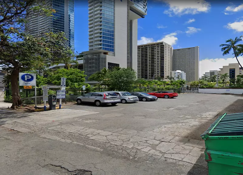 Parking at [H054] 2154 Lau'ula St. Lot