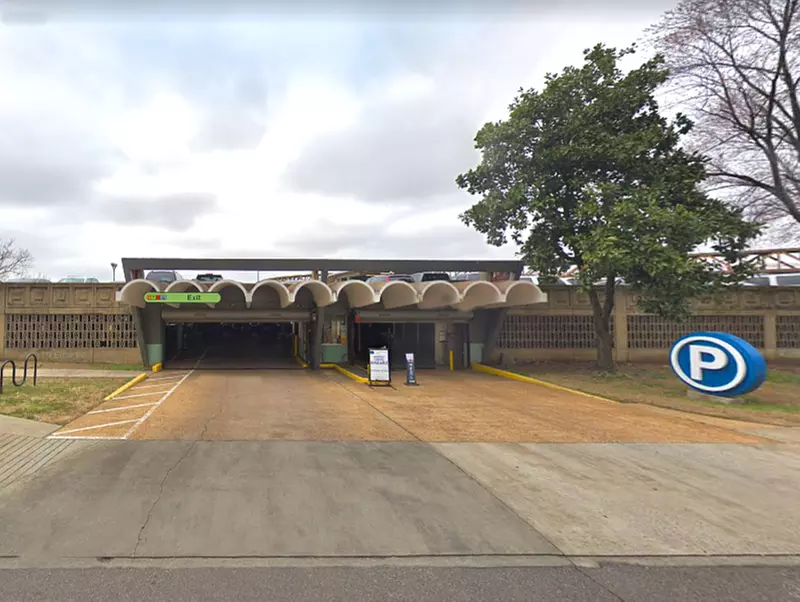 Parking at Shoppers Garage - P2721