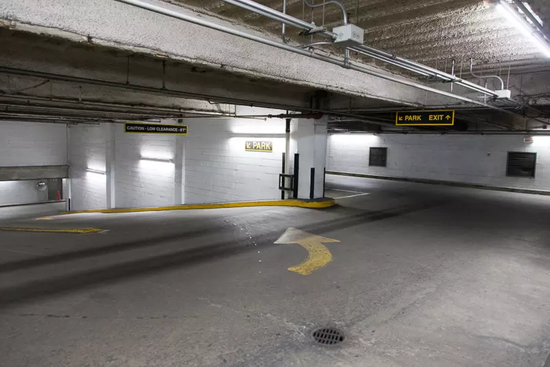 Parking at 33 West Monroe Garage