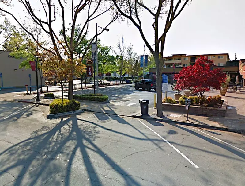 Parking at Parrott Parking Lot - Primary Image