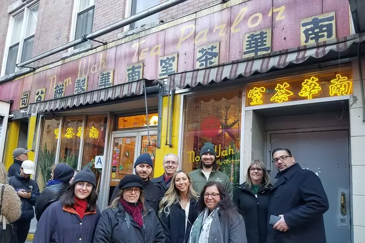 3 New York Neighborhoods Semi-Private Tour : SoHo, Chinatown and Li...