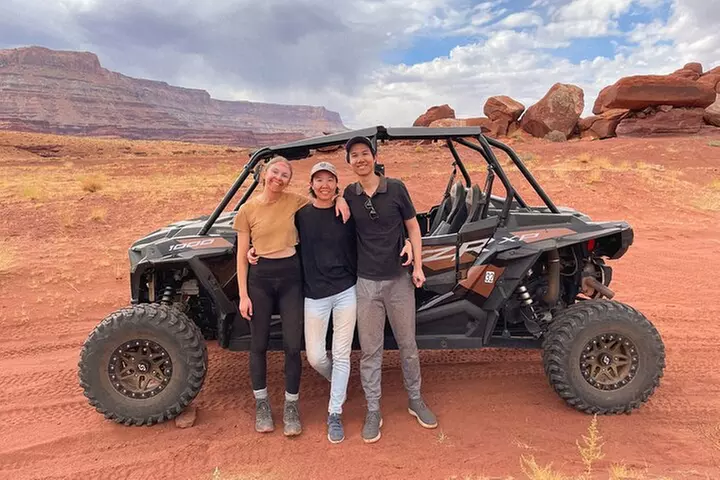 BEST! Catacomb *CAVES* U-Drive 4X4 UTV Tour in Moab +Petroglyphs!