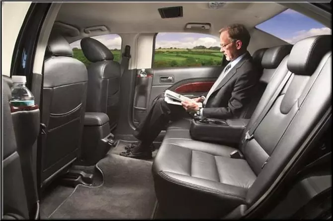 HALF MOON LIMOS SAN DIEGO LAX SEDAN CAR SERVICE SHUTTLE - Primary Image