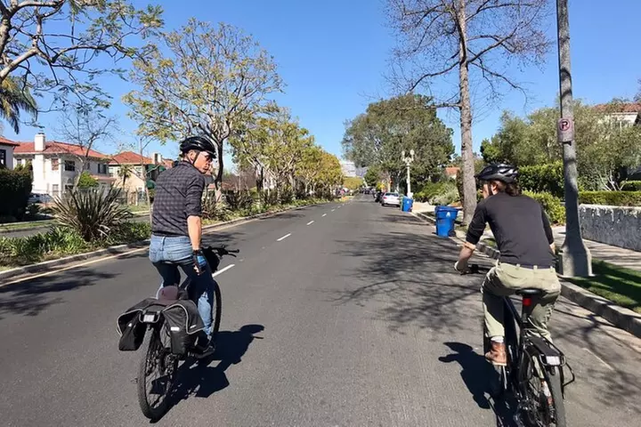 Los Angeles: Hollywood Sign Electric Bike Tour