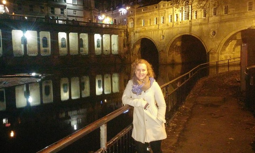 Image 4: Exceptional Bath tour guide making your visit splendidly memorable.