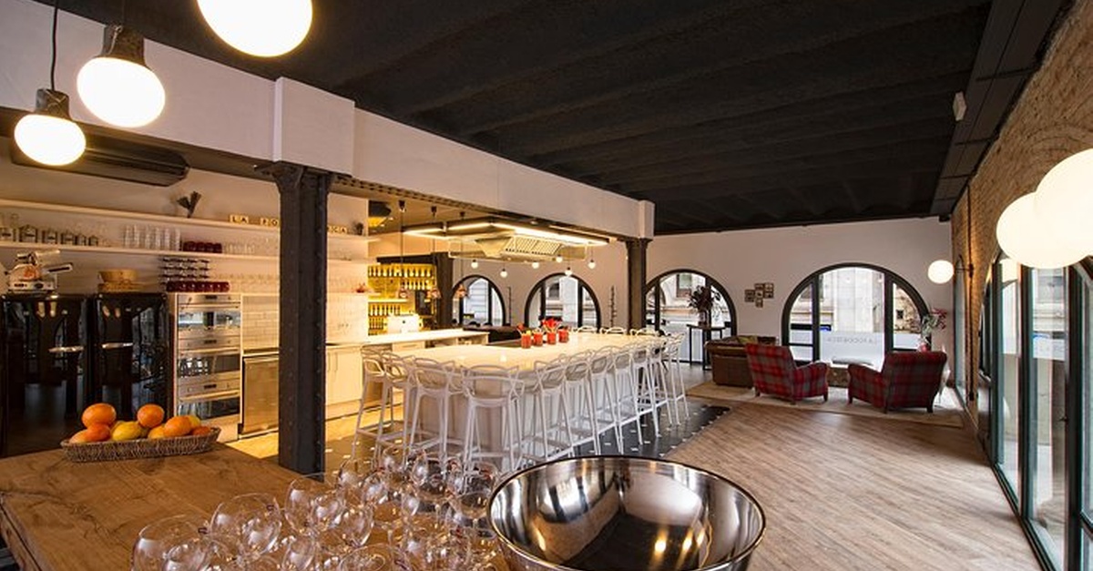 Clase de cocina de paella y tapas españolas en Barcelona