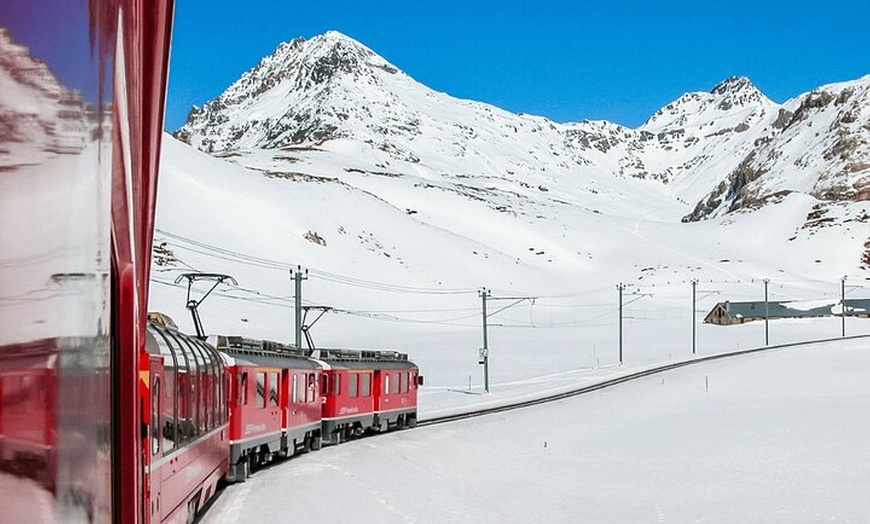 Image 4: Esperienza a bordo del Trenino Rosso del Bernina