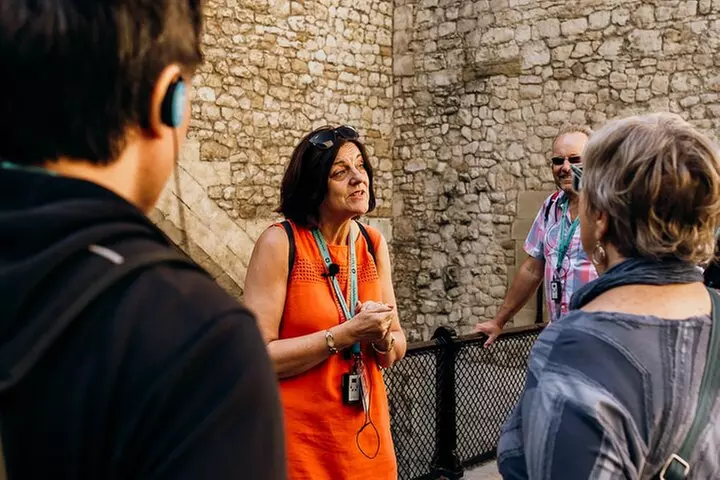 Skip the Line Tower of London & Westminster Tour and River Cruise