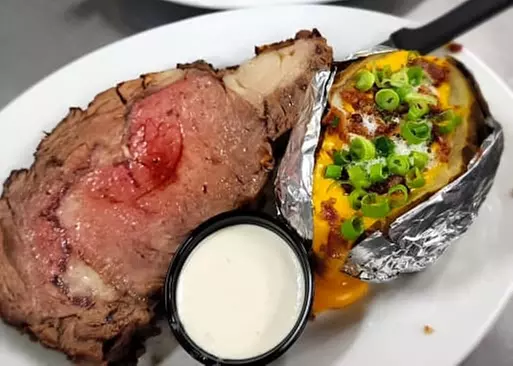5% Cash Back at B Rox Grill & Swill
