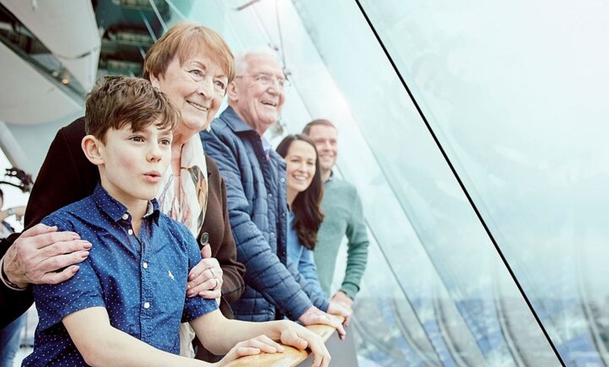 Image 2: Portsmouth and Spinnaker Tower by Rail Tour from London