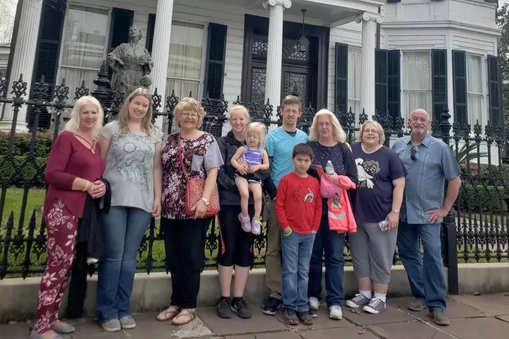New Orleans Garden District History Walking Tour