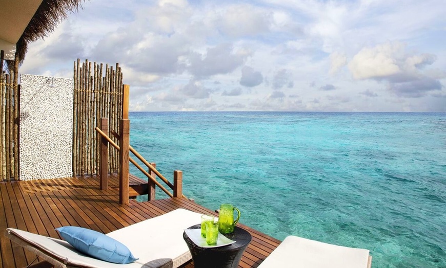 Image 10: ✈ MALEDIVEN | Nord-Malé-Atoll - Taj Coral Reef Resort & Spa 5* - Al...