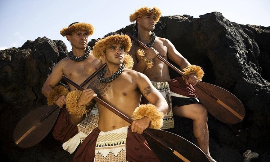 Image 2: Big Island: Hawaii Loa Luau