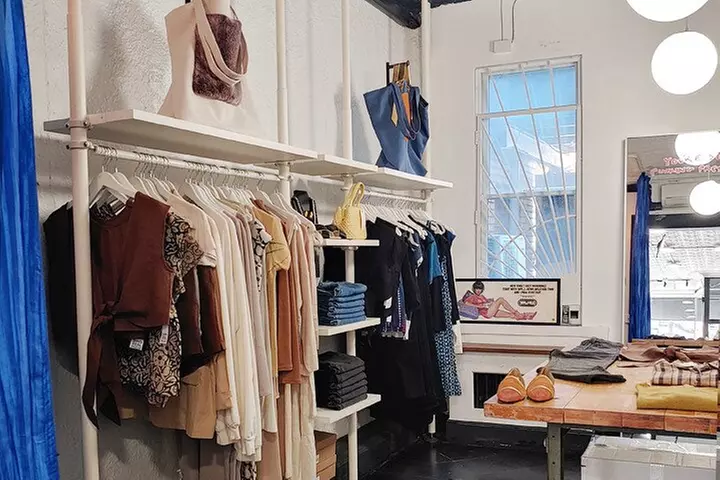 Private New York City Vintage + Secondhand Shopping Day - Second Medium