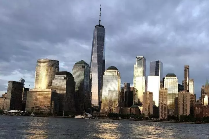 Best Private Luxury Daytime Boat Tour in New York City - 1 Hour