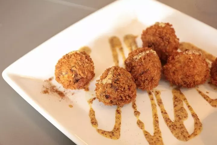 New Orleans Food and History Walking Tour