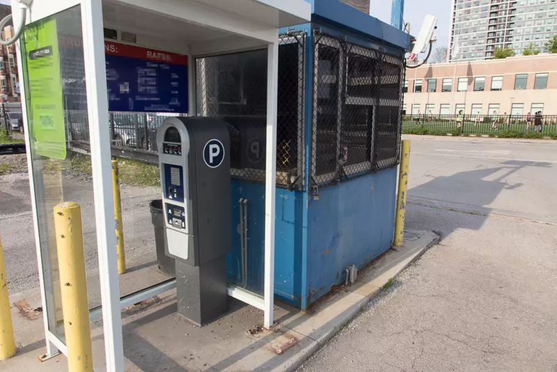 Parking at 880 S. Wells St. Lot